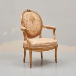 468513 Armchair